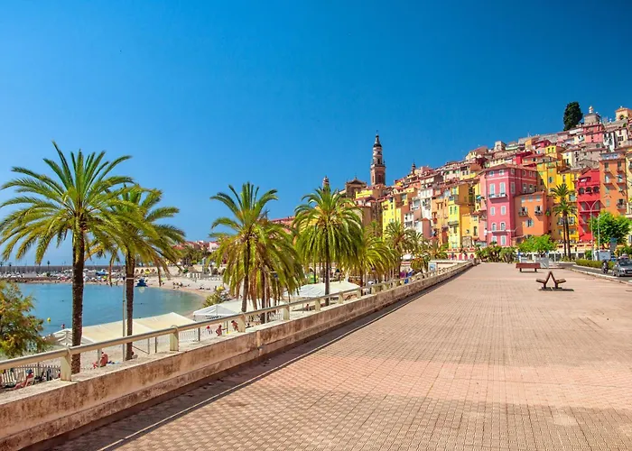 The Townhouse - Happy Menton