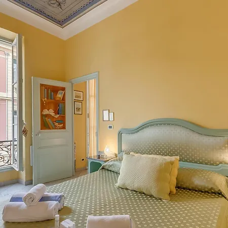 펜션 The Townhouse - Happy