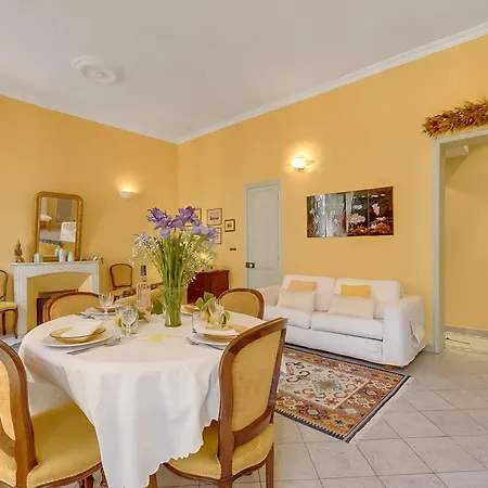 Ferienhaus The Townhouse With Balcony - Happy Menton