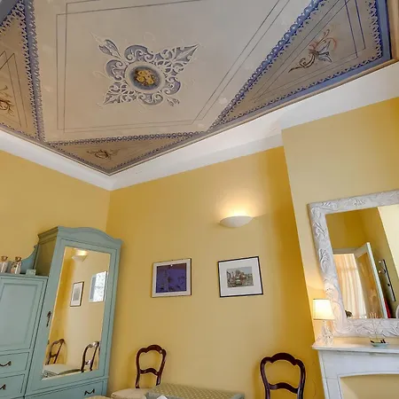The Townhouse With Balcony - Happy Ferienhaus Menton