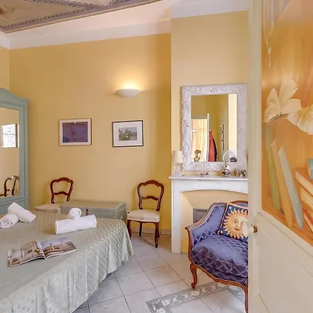 The Townhouse With Balcony - Happy Mentone